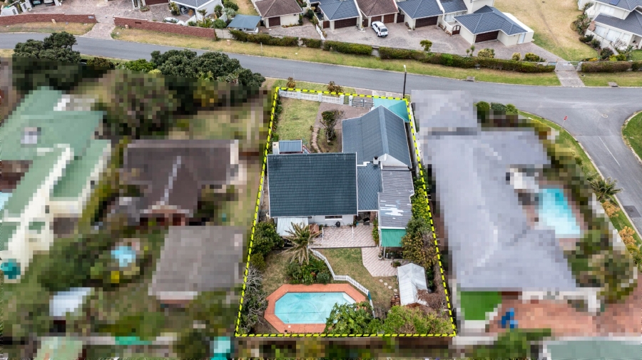 5 Bedroom Property for Sale in Gonubie Eastern Cape